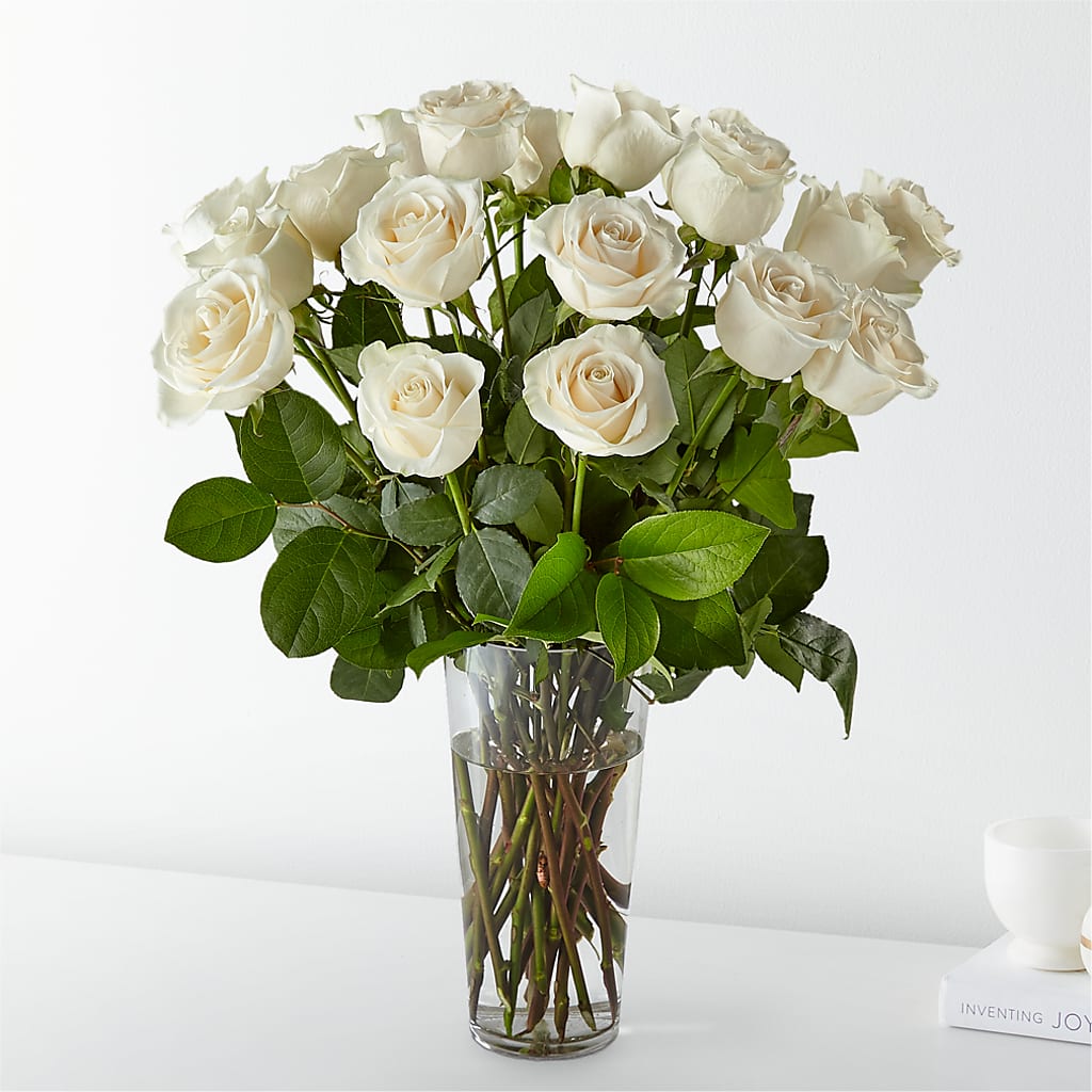 Long Stem White Rose Bouquet – POTTING BENCH FLORIST & GIFTS, Fairhaven MA