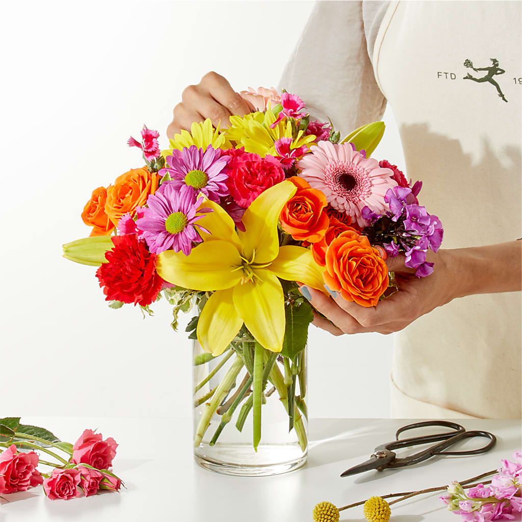Cue the Confetti - A Florist Original – POTTING BENCH FLORIST & GIFTS, Fairhaven MA
