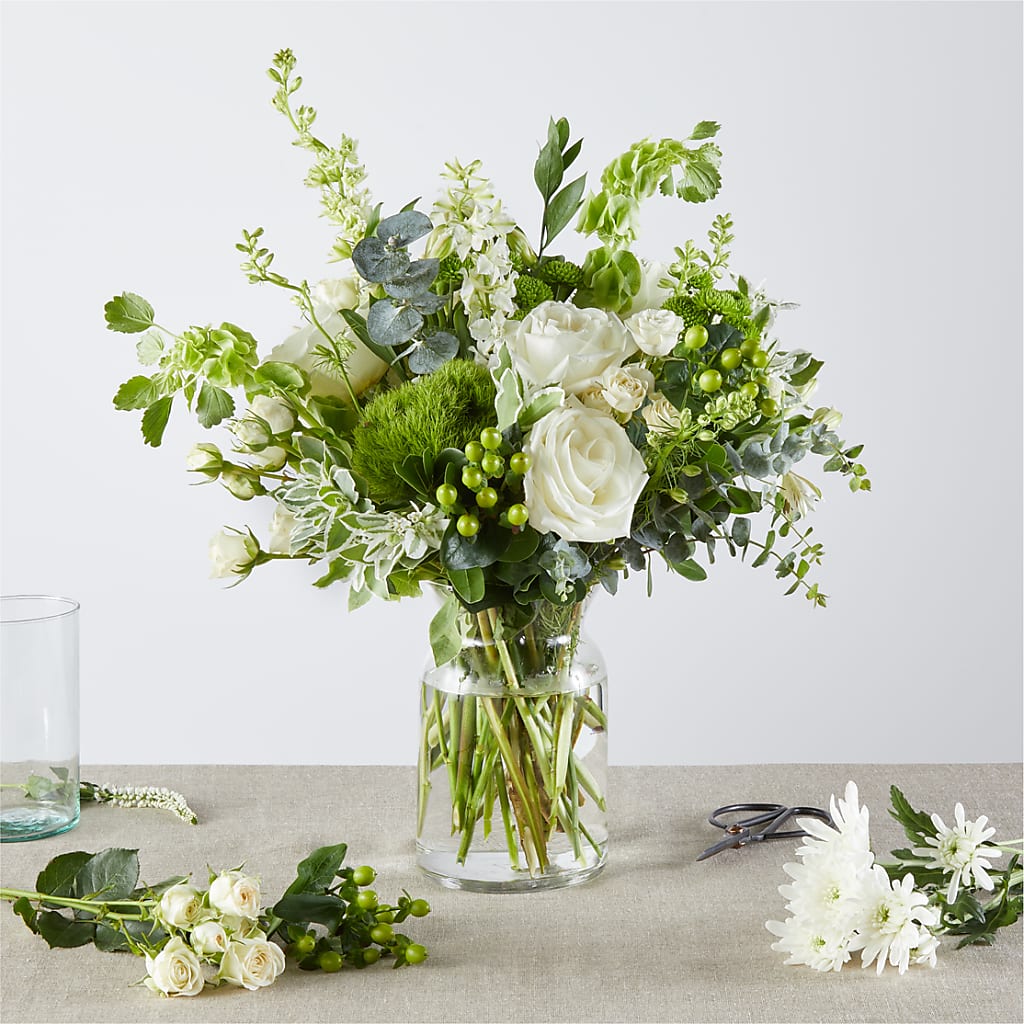 Irish Garden - A Florist Original – POTTING BENCH FLORIST & GIFTS, Fairhaven MA