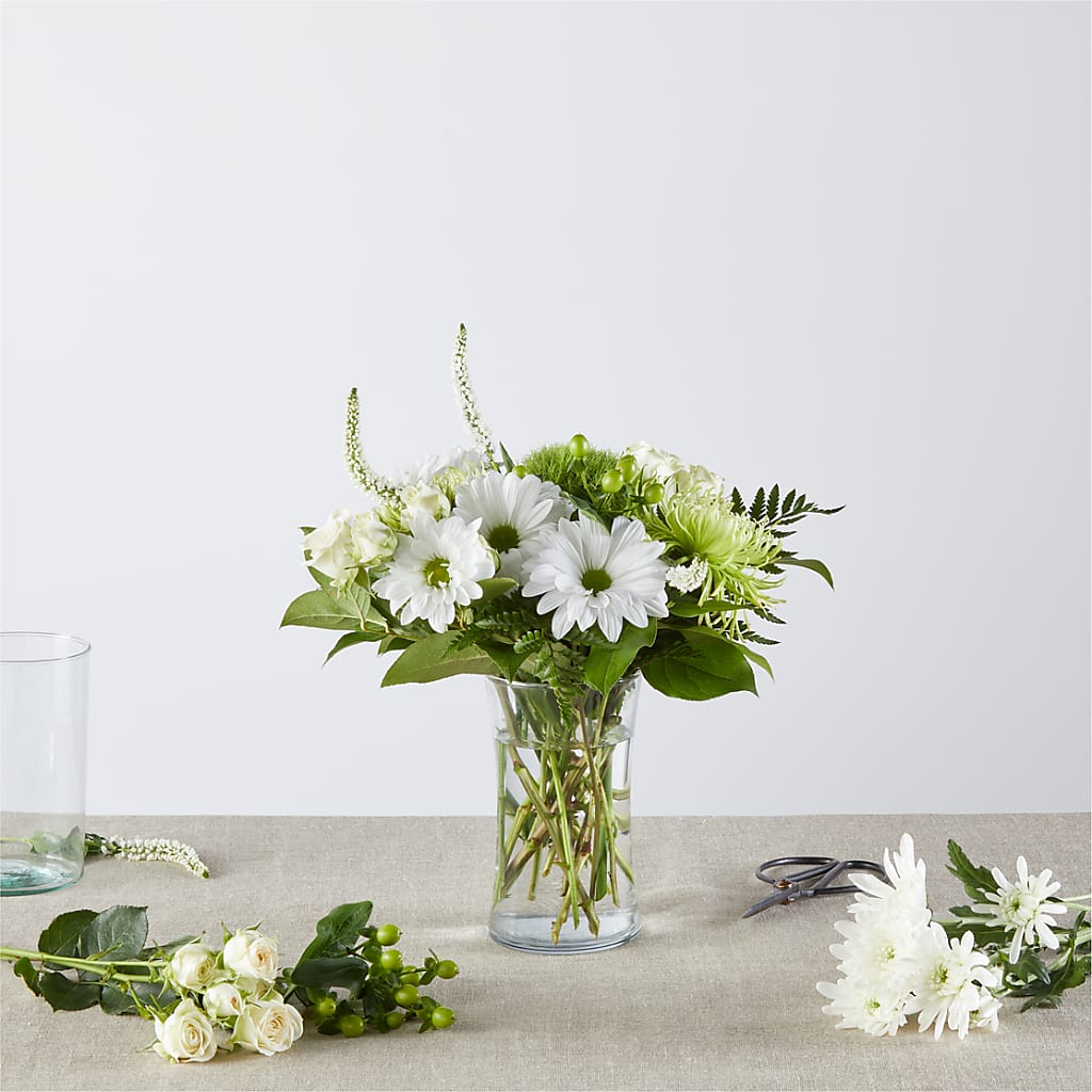 Irish Garden - A Florist Original – POTTING BENCH FLORIST & GIFTS, Fairhaven MA