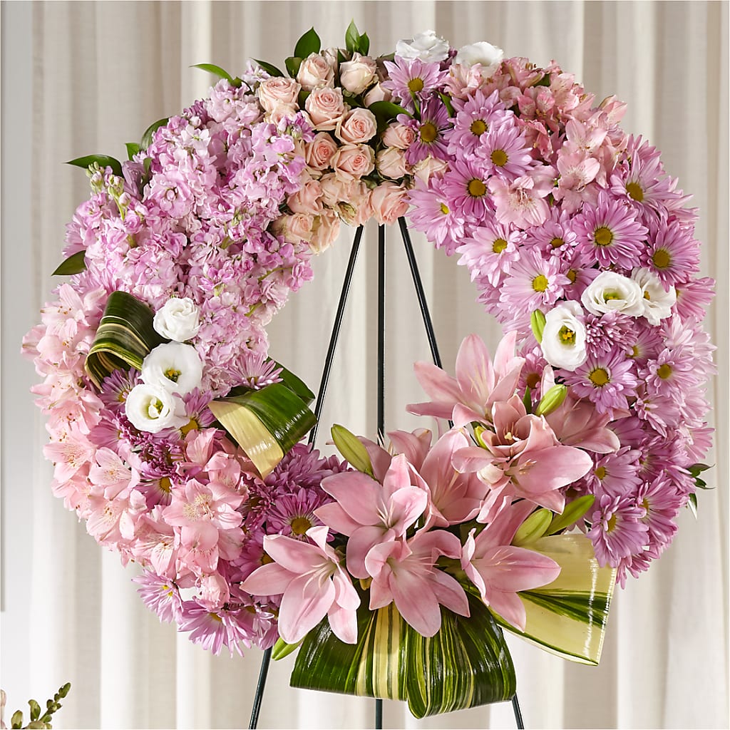 Gift of Warmth Wreath – POTTING BENCH FLORIST & GIFTS, Fairhaven MA