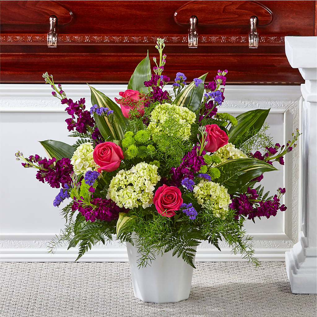 Beautiful Horizons Floor Basket – POTTING BENCH FLORIST & GIFTS, Fairhaven MA