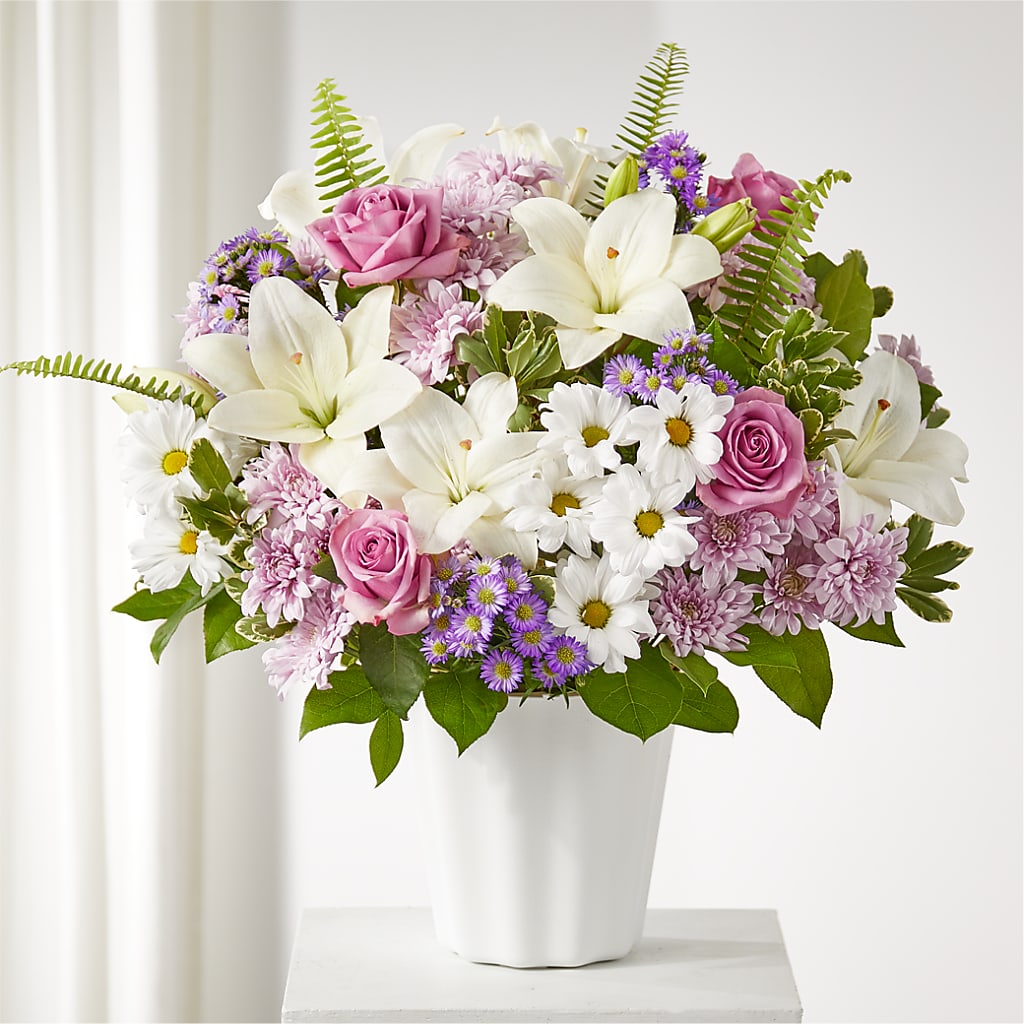 Warmest Thoughts Tabletop Basket – POTTING BENCH FLORIST & GIFTS, Fairhaven MA