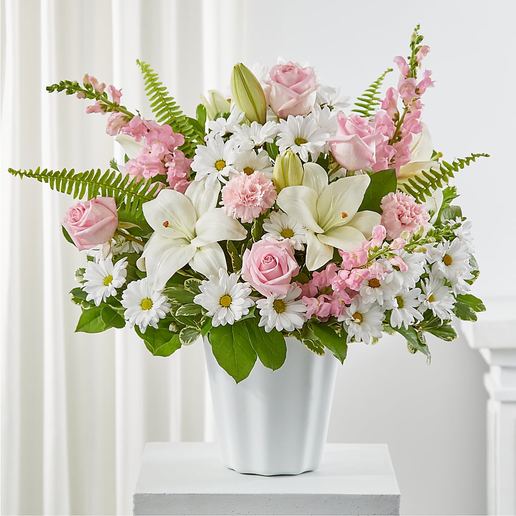 Soft Touch Tabletop Basket – POTTING BENCH FLORIST & GIFTS, Fairhaven MA