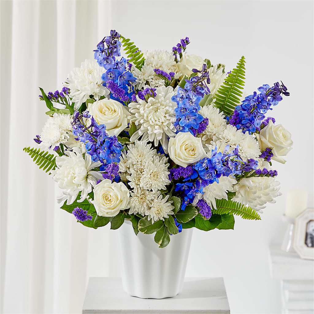 Hold Dear Tabletop Basket – POTTING BENCH FLORIST & GIFTS, Fairhaven MA