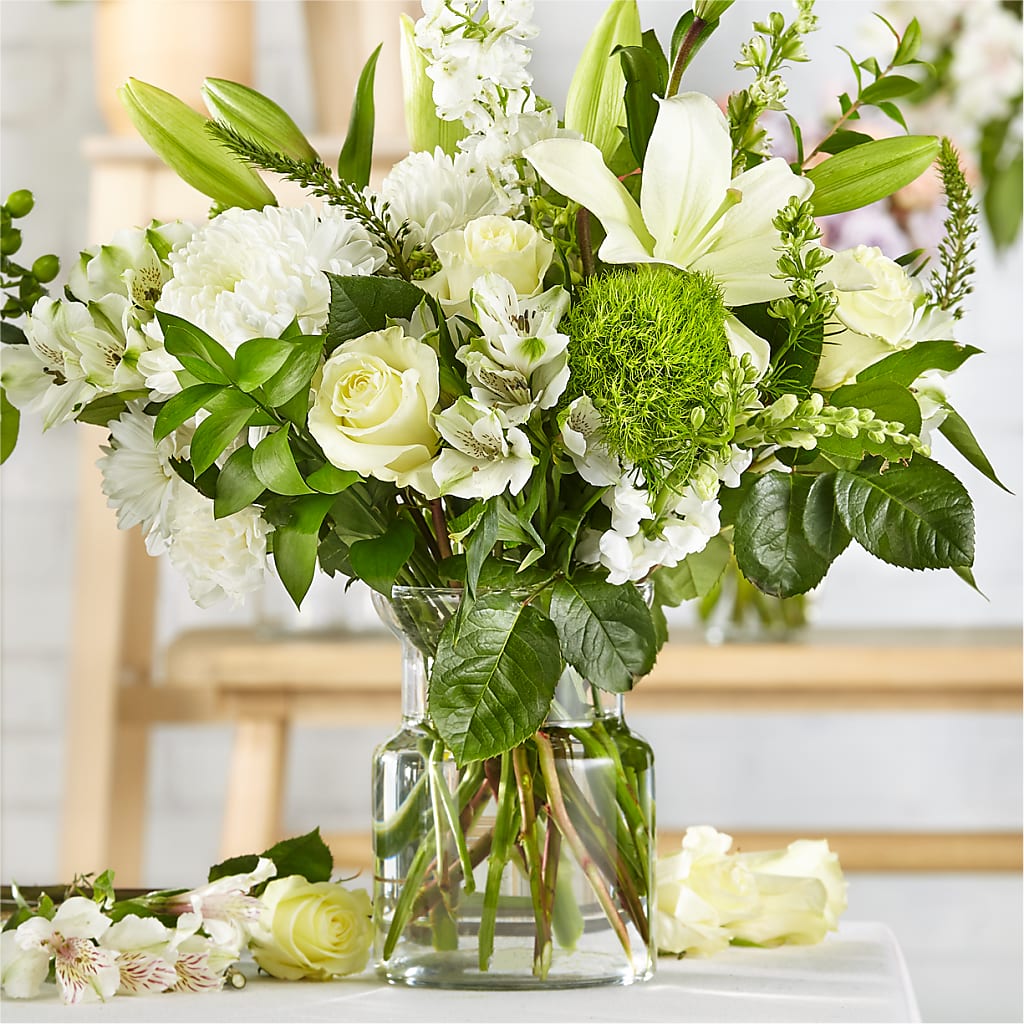 Classic Ivory – A Florist Original – POTTING BENCH FLORIST & GIFTS, Fairhaven MA