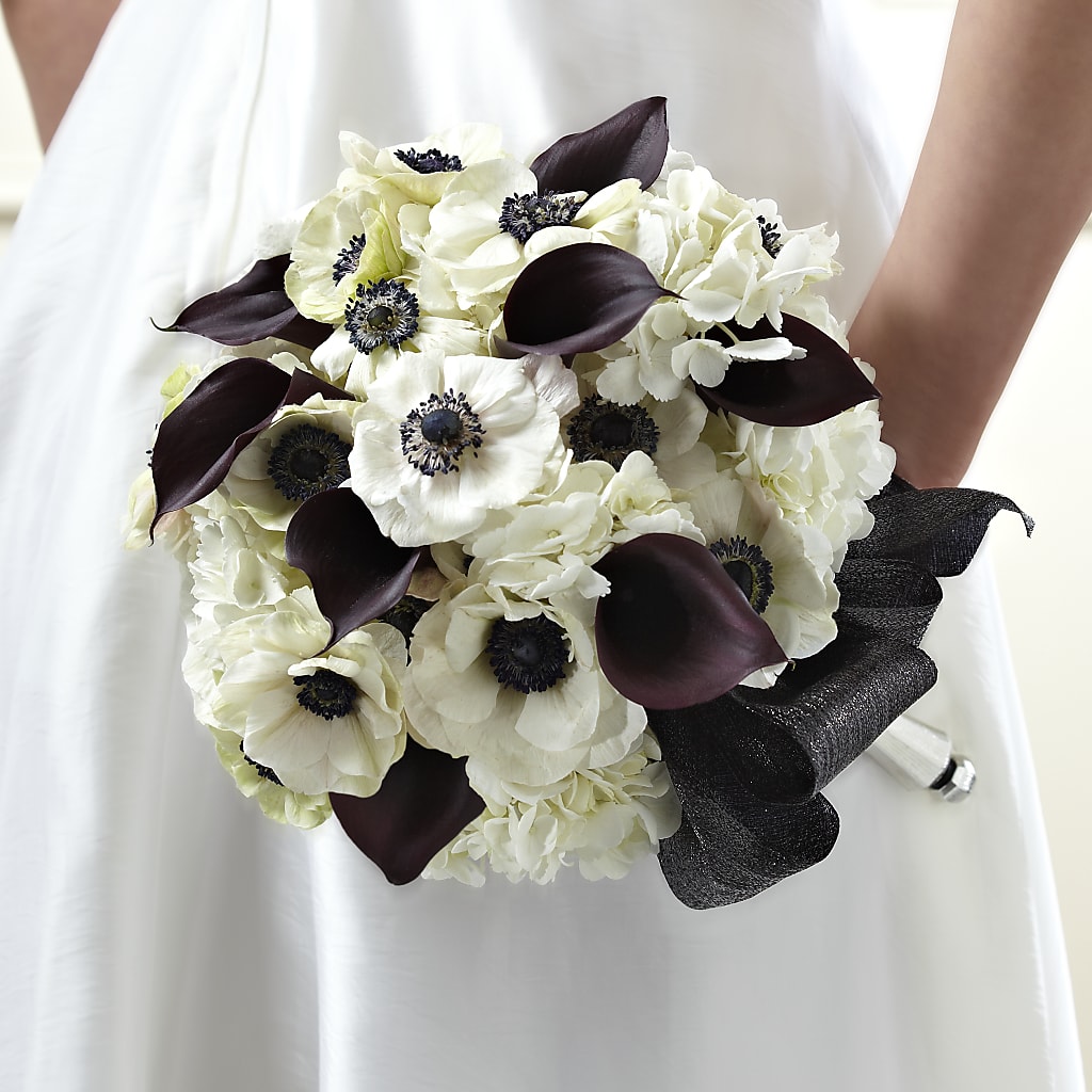 To Have and To Hold Bouquet – POTTING BENCH FLORIST & GIFTS, Fairhaven MA