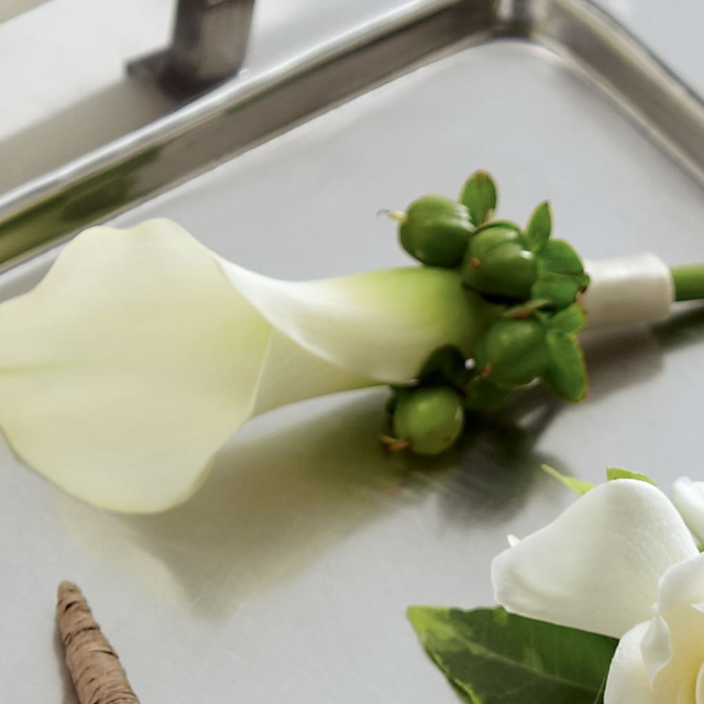 White Calla Boutonniere – POTTING BENCH FLORIST & GIFTS, Fairhaven MA