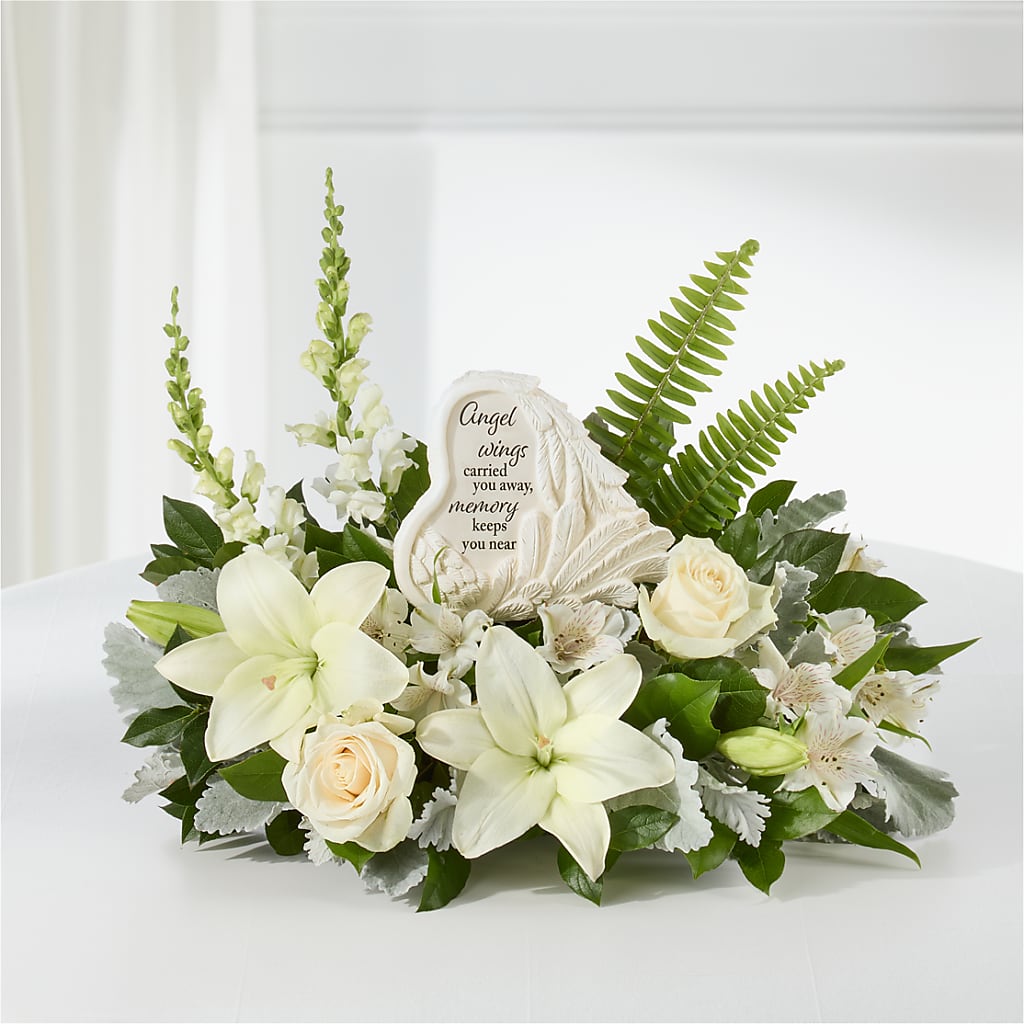 Holding You Close Arrangement – POTTING BENCH FLORIST & GIFTS, Fairhaven MA