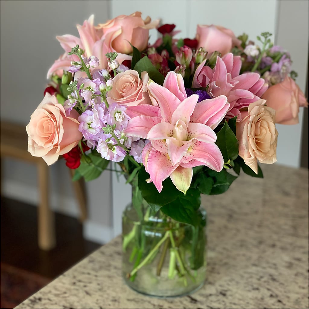 Romantique Bouquet – POTTING BENCH FLORIST & GIFTS, Fairhaven MA