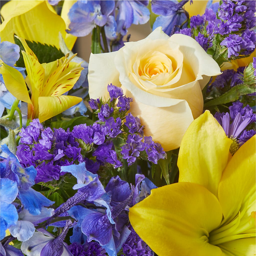 Limoncello Bouquet – POTTING BENCH FLORIST & GIFTS, Fairhaven MA