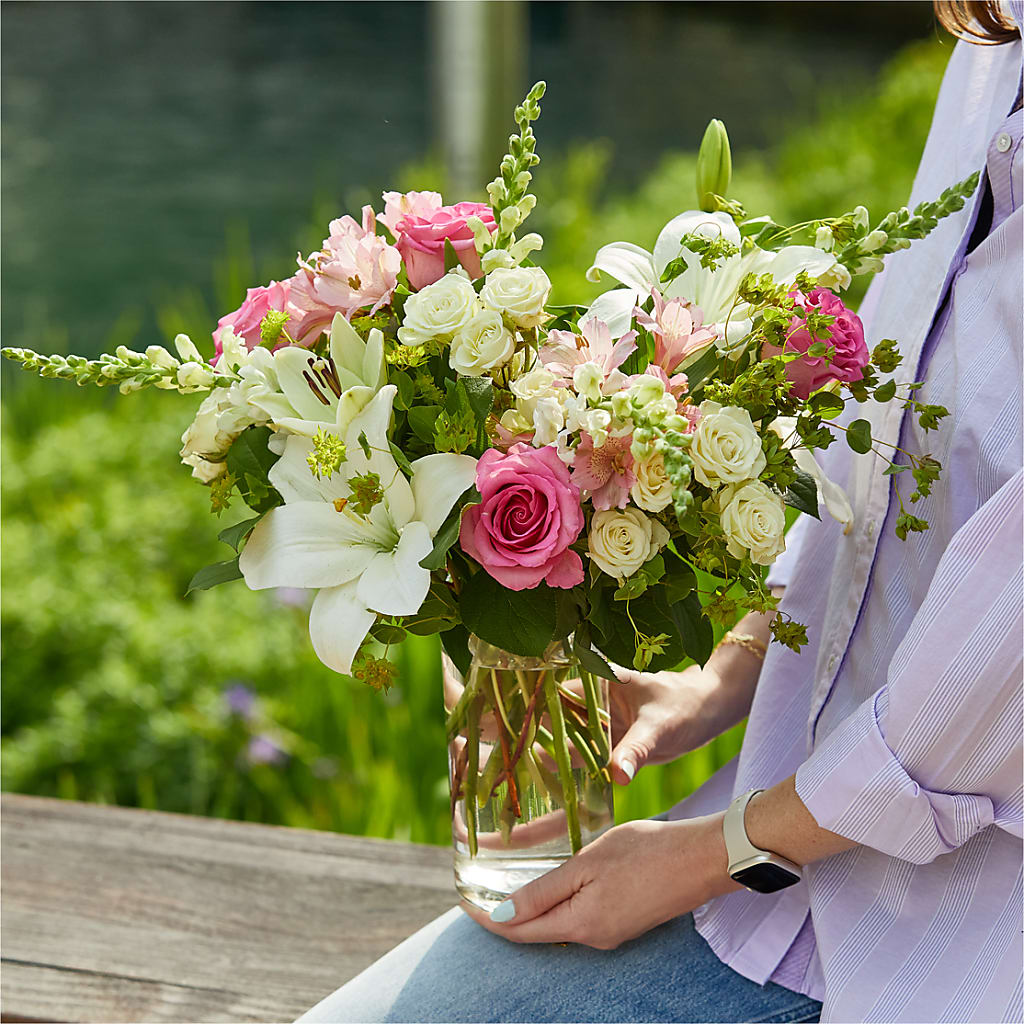 Fondly Bouquet – POTTING BENCH FLORIST & GIFTS, Fairhaven MA