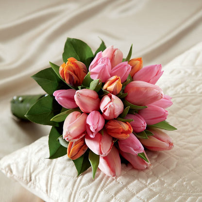 Embraceable Bouquet – POTTING BENCH FLORIST & GIFTS, Fairhaven MA