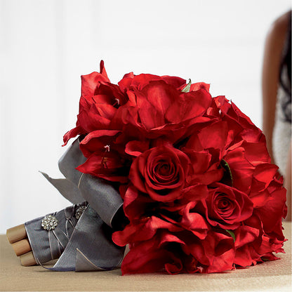 Heart's Happiness Bouquet – POTTING BENCH FLORIST & GIFTS, Fairhaven MA